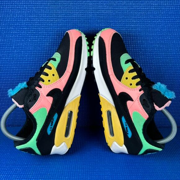 🔴 NIKE AIR MAX 90 PRM Women`s Size 8 Black Pink Blue Furry Shoes CТ1891-600 - Picture 5 of 8